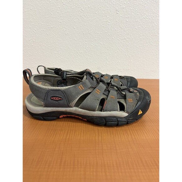 Keen Newport H2 Men’s Size 9 Gray Hiking Trail Water Sandals - Picture 1 of 7